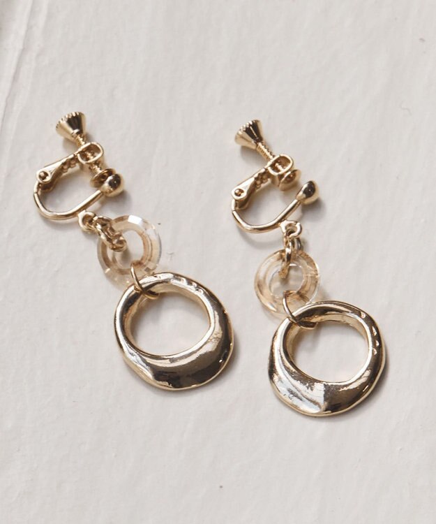 ANY SIS 【美人百花7月号掲載】トリプルリング イヤリング ライトゴールド