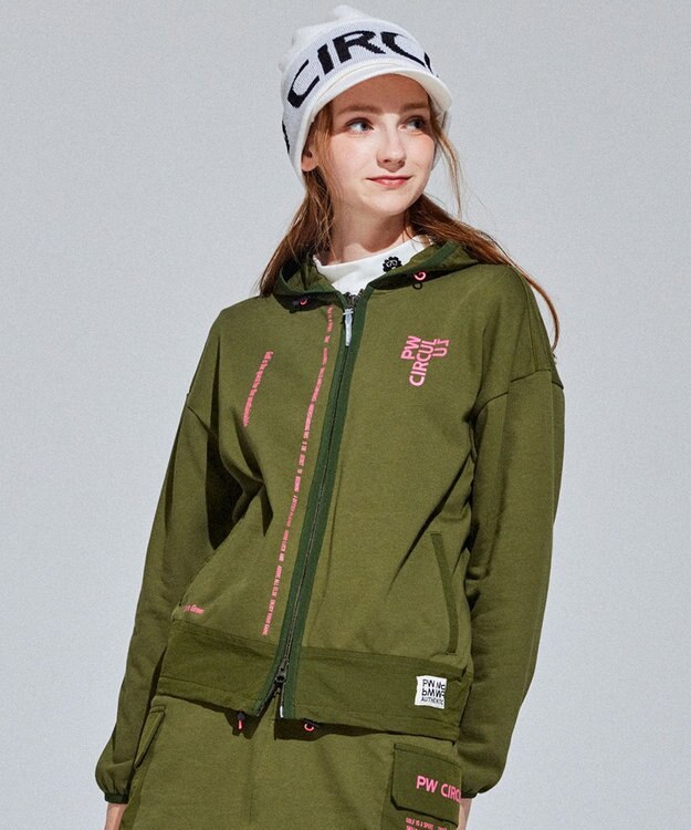 PW CIRCULUS 【イージーケア / 軽量 / 一枚でサマになる】【WOMEN】ロゴモックネック ホワイト系