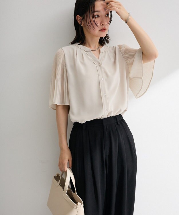 Green Parks 袖プリーツブラウス Beige