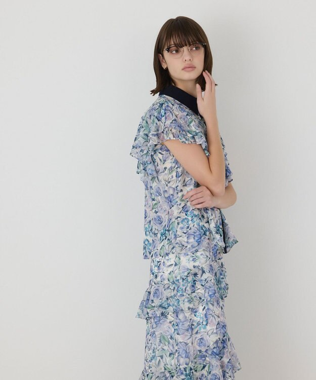 GRACE CONTINENTAL フラワープリントラッフルフリルブラウス ブルー