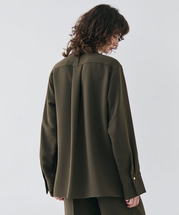 BEIGE， 【洗える】JASMINE / スタンドカラージップブラウス Khaki