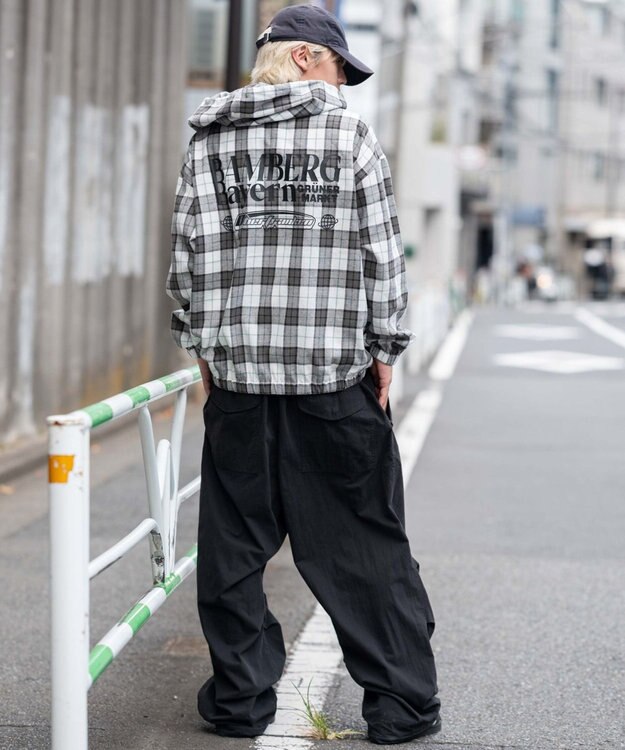 WEGO 【ユニセックス着用ITEM/MLサイズ展開】チェックグラフィックZIPパーカー（LS） ホワイトチェック1