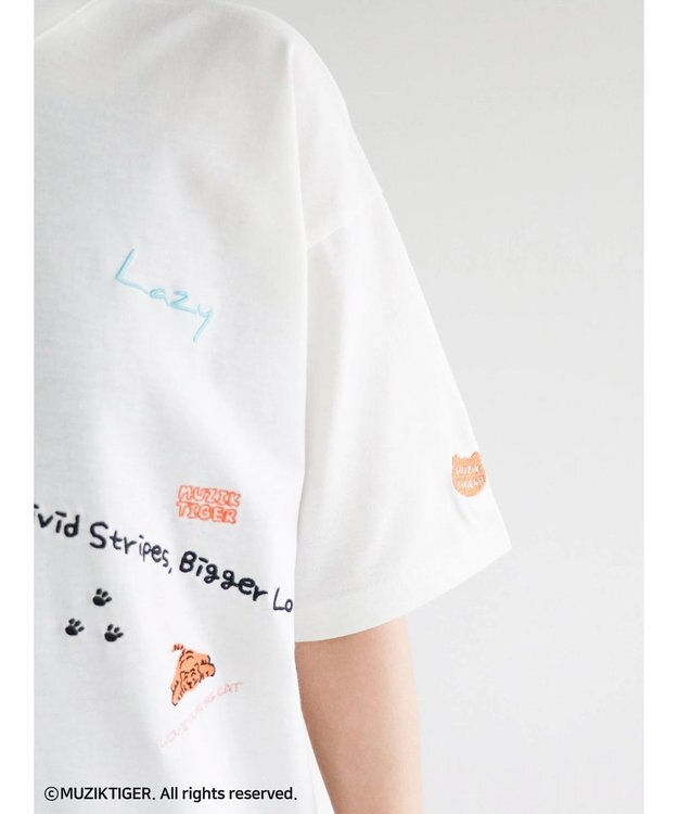 Green Parks ムジークタイガー／手書き風刺しゅうＴシャツ Off White
