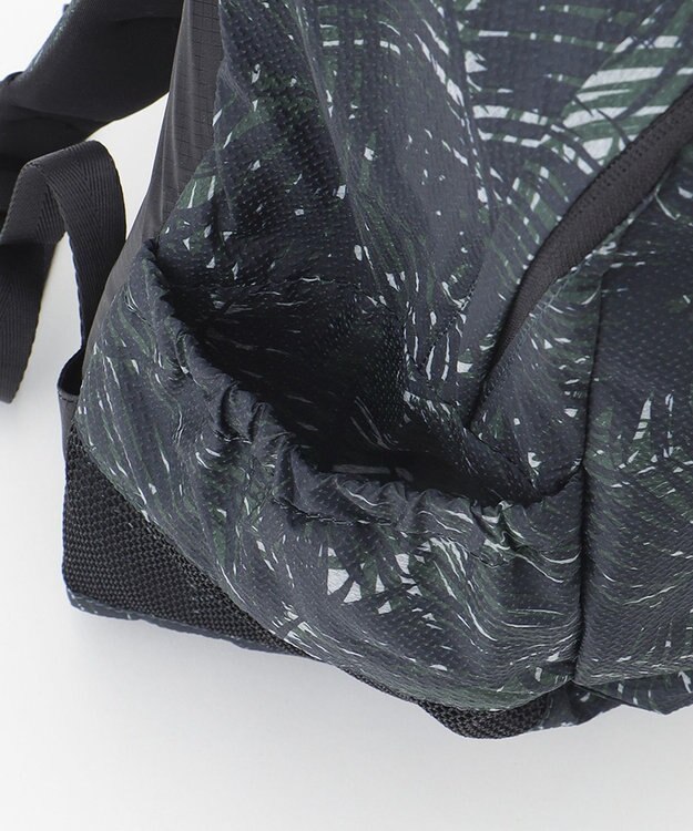 JOSEPH ABBOUD MOUNTAIN 【UNISEX】3Dエンボスリーフ バックパック オリーブ系6