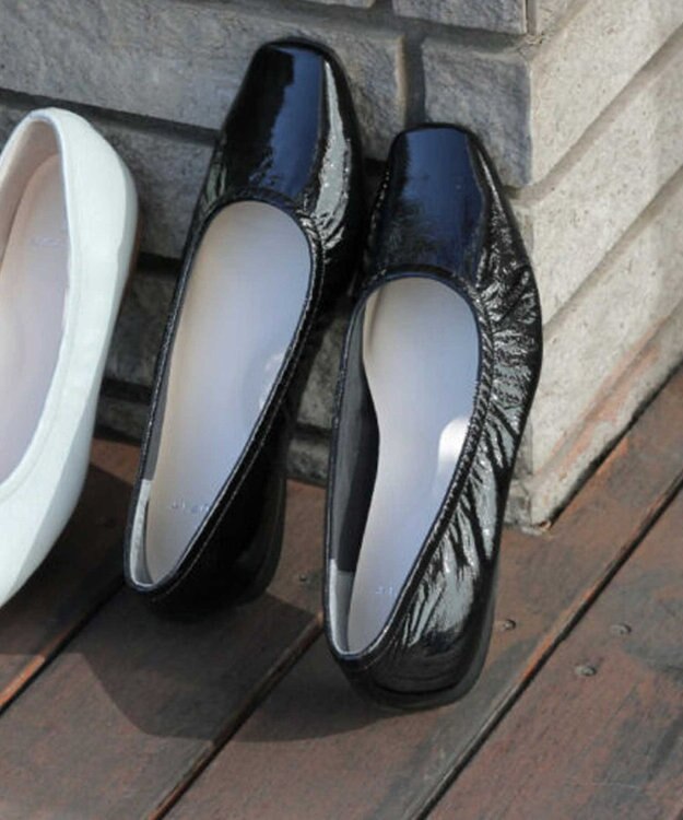 REGAL FOOT COMMUNITY 【ビューフィット】A23Y スポーティパンプス ブラックエナメル