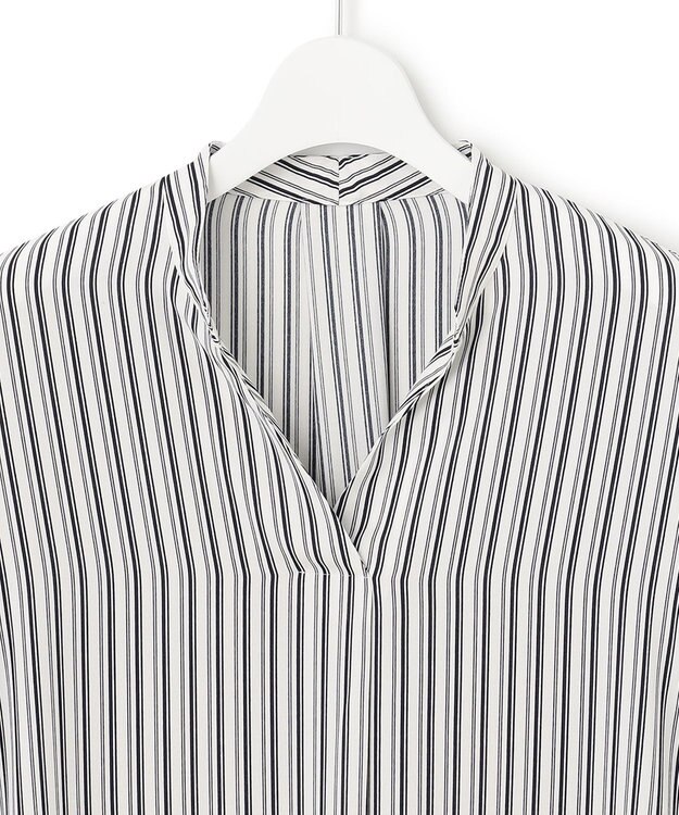 23区 【洗える】ランダムストライププリント キーネック ブラウス ホワイト系ストライプ