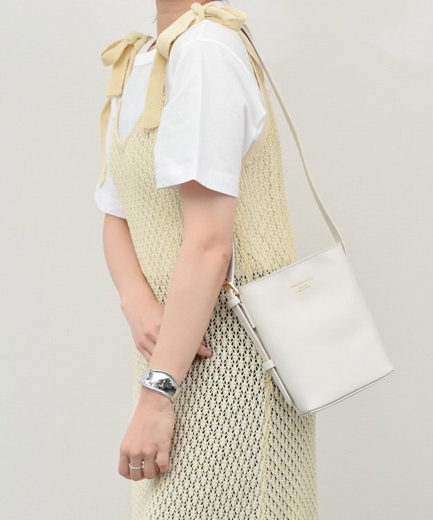 INTER-CHAUSSURES 【CHRISTIAN VILLA】レザークロスボディーバッグ アイボリー