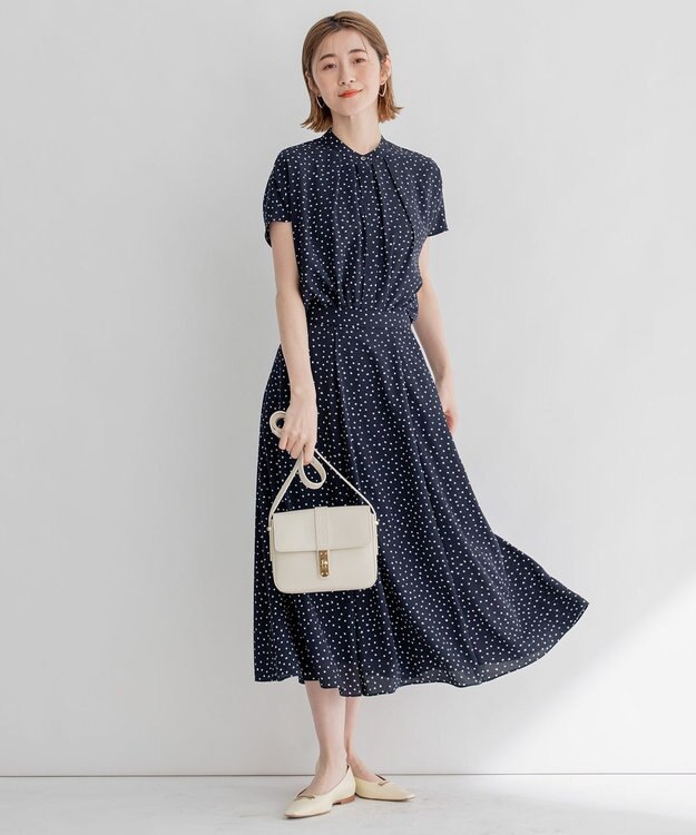 23区 【セットアップ対応/洗える】バックサテンアムンゼン ドットプリント ブラウス ネイビー×ホワイトドット