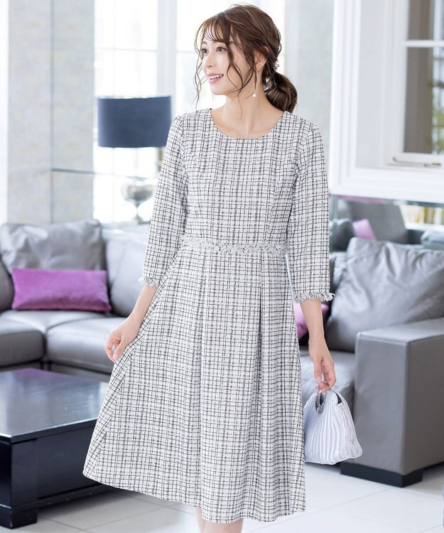 Tiaclasse 絶妙なMIXカラーのツイード素材で存在感溢れるタックワンピース オフブラック