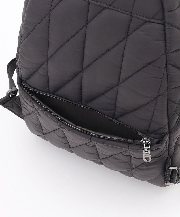 Y'SACCS バイアスキルトリュック ブラック