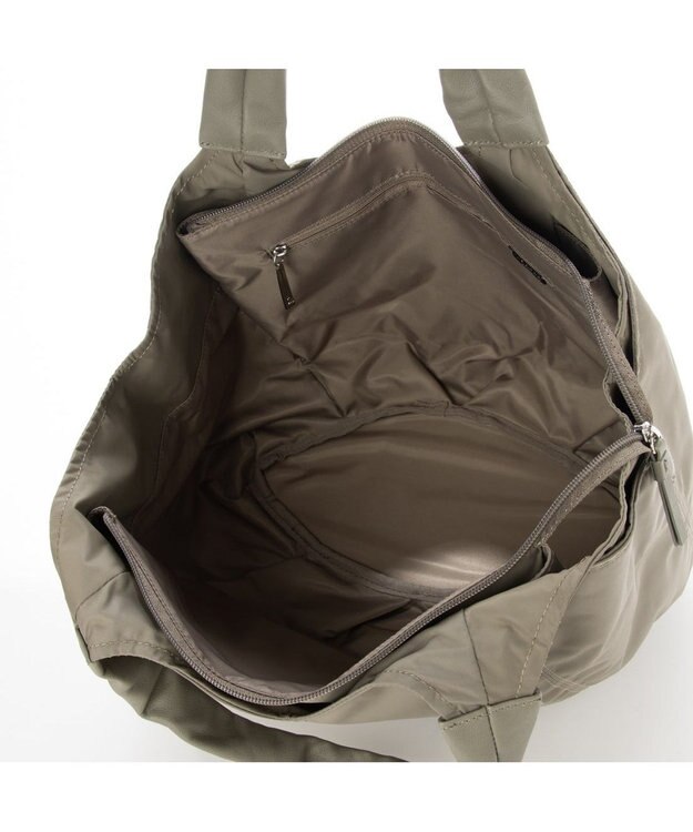 Y'SACCS リサイクルナイロン　ふんわりトート　Mサイズ グレージュ