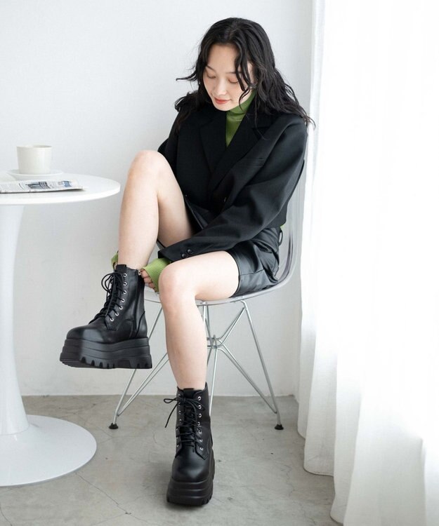 WEGO ボリュームレースアップショートブーツ ブラック