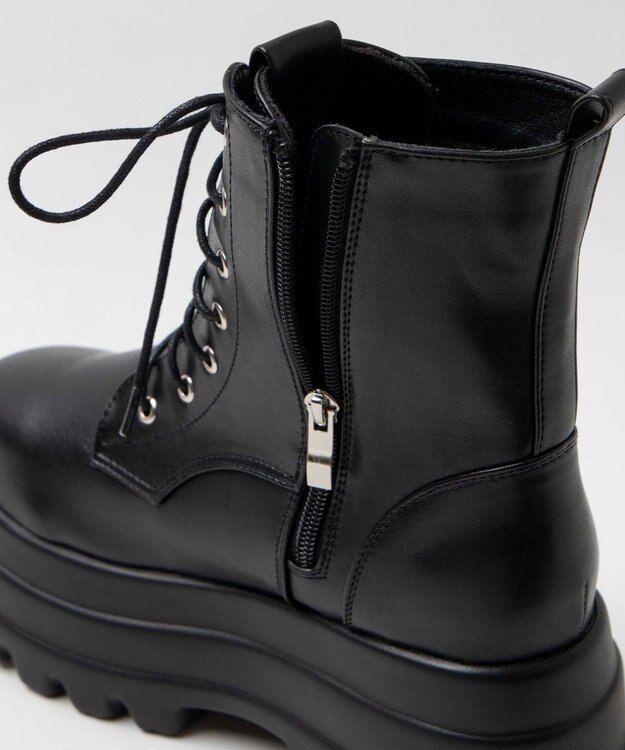 WEGO ボリュームレースアップショートブーツ ブラック