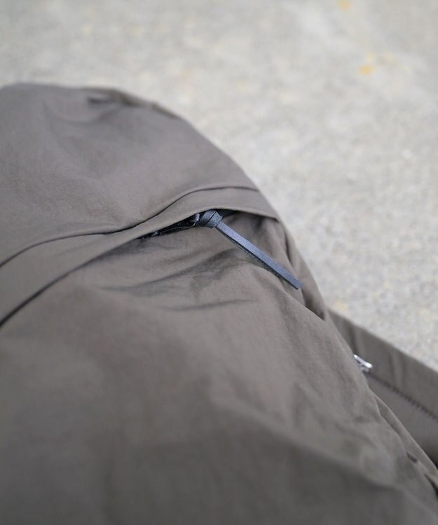 NIZYU KANO LIGHT NYLONリュック Mサイズ モカブラウン