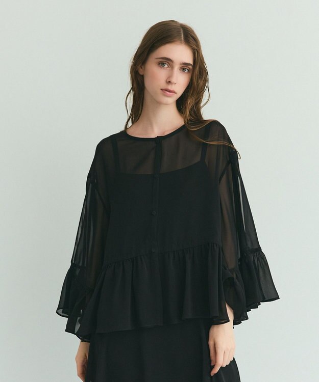 GRACE CONTINENTAL シフォンフリルポンチョ ブラック