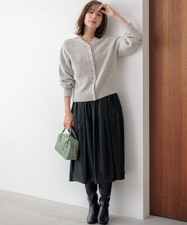 組曲 【人気商品再入荷！】スパンコールヤーン ニットカーディガン シルバーグレー系