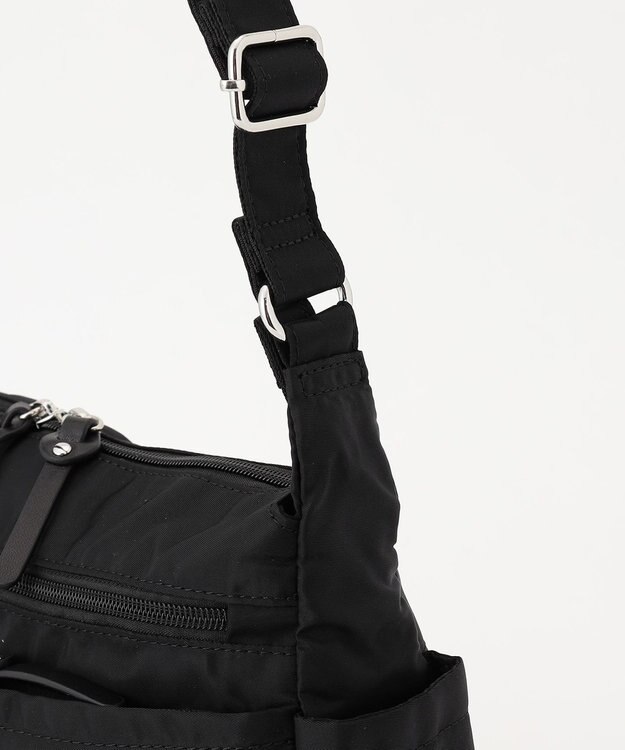 Y'SACCS トリプルポケットベーシックショルダー ブラック