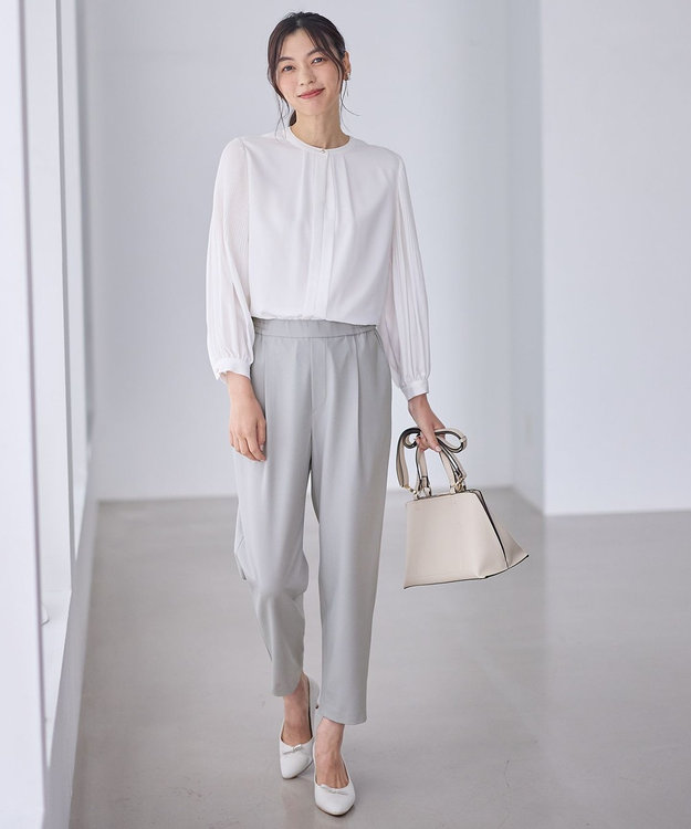 ANY イージーケアライトストレッチテーパードパンツ ライトグレー