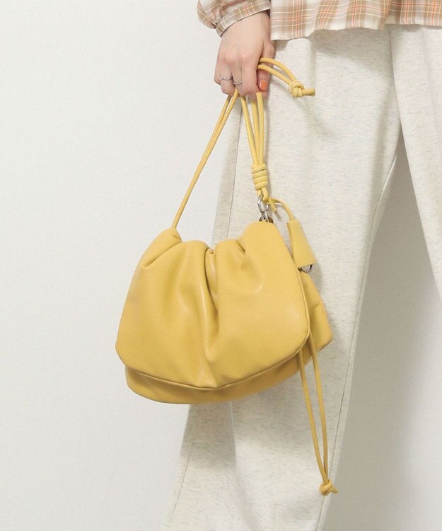 Green Parks パテッドドロストショルダーバッグ Yellow