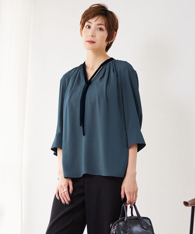 ICB 【接触冷感・洗える】BackSatinAmunzen ナロータイブラウス ダルブルー系