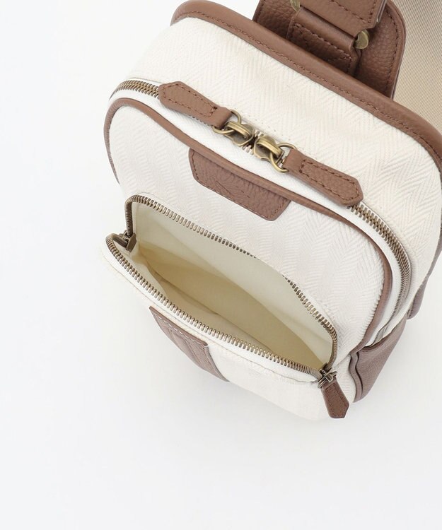 JOSEPH ABBOUD 【軽量/コンパクト】 ヘリンボンキャンバス ボディバッグ アイボリー系