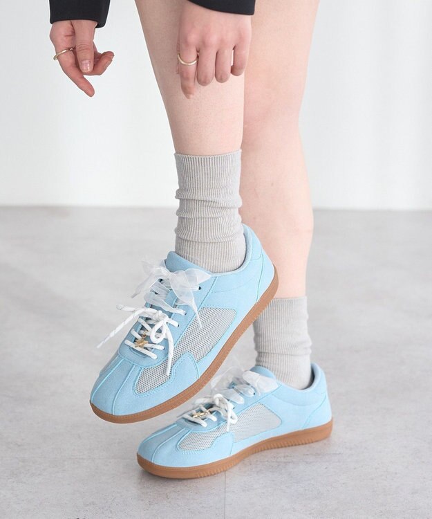 earth music&ecology チャーム付きＷリボンスニーカー Blue