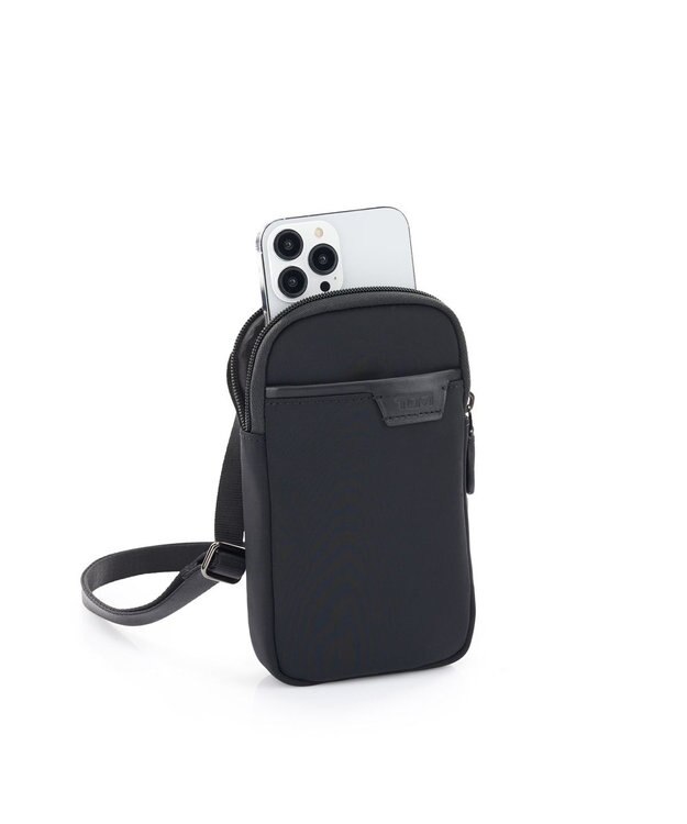 TUMI メンズ TUMI HARRISON 「ビーチ」スモール・クロスボディ・ポーチ ブラック