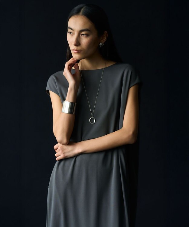 23区 【GOLD LABEL】リュクスジャージー バックデザイン ワンピース グレー系
