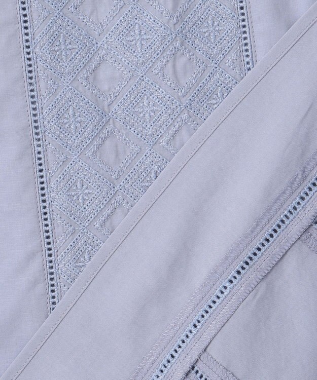 自由区 【洗える・XSサイズあり】ジオメトリックエンブロイダリー ブラウス ダルブルー系