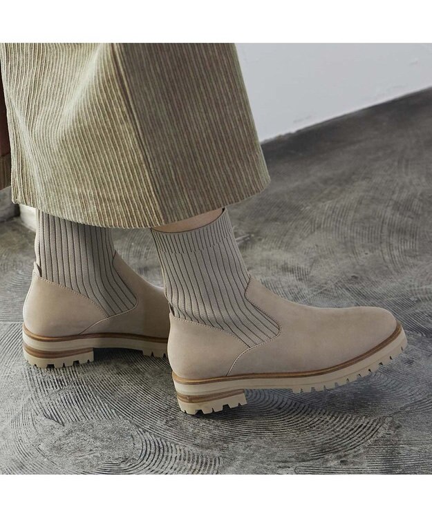 ing <ing>【サスティナブルシリーズ】ラウンドトウリブニットブーツ ベージュヌバック