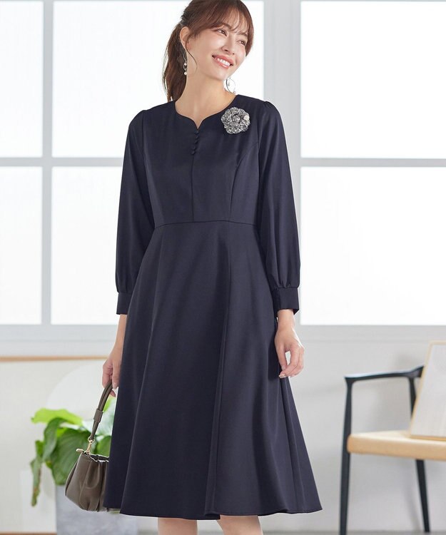 Tiaclasse 【セレモニー・XSサイズ追加・新色追加】ハートネックくるみ釦ワンピース ネイビー