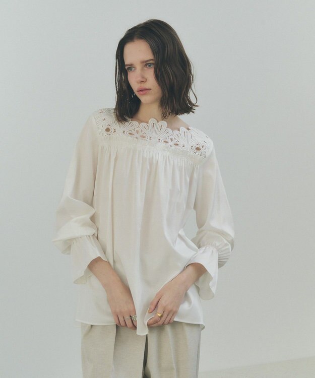 YECCA VECCA フラワーレースブラウス Off White