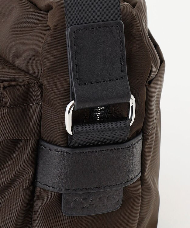 Y'SACCS ダブルポケットベーシックショルダー チョコ