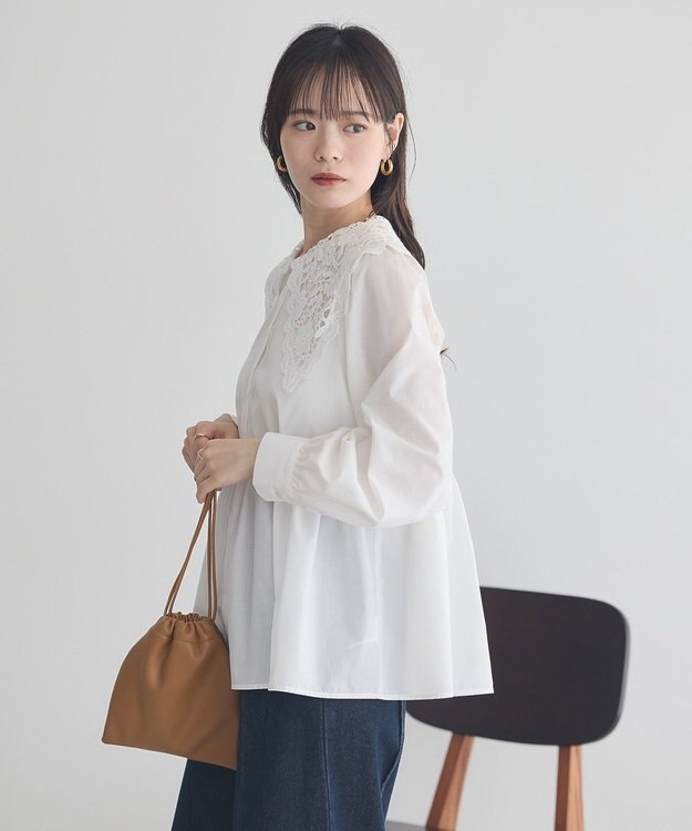earth music&ecology 【コットン混】レース襟フレアヘムブラウス Off White