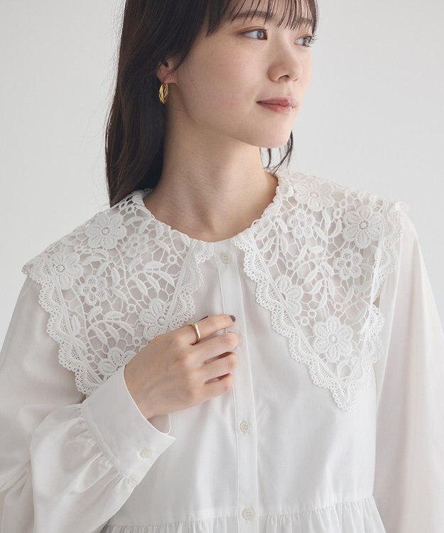 earth music&ecology 【コットン混】レース襟フレアヘムブラウス Off White