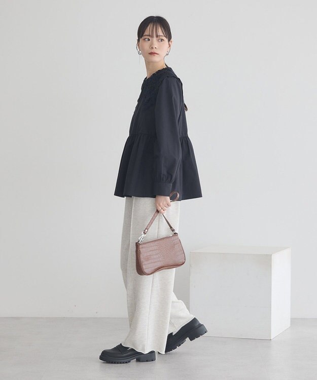 earth music&ecology 【コットン混】レース襟フレアヘムブラウス Black