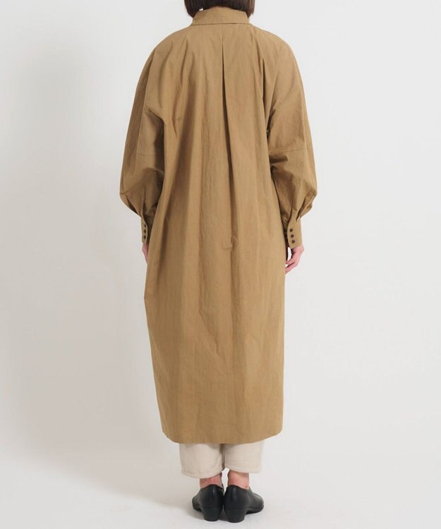 muuc 〈多彩な着方が叶う〉〈衿立て＆衿折り〉〈遠州織物の工場で織られた上質なコットン生地〉リボン紐付き多様衿 シャツワンピース ベージュ