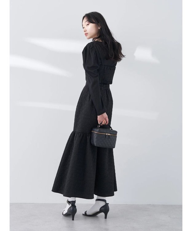 earth music&ecology エンボスフラワービスチェ Black