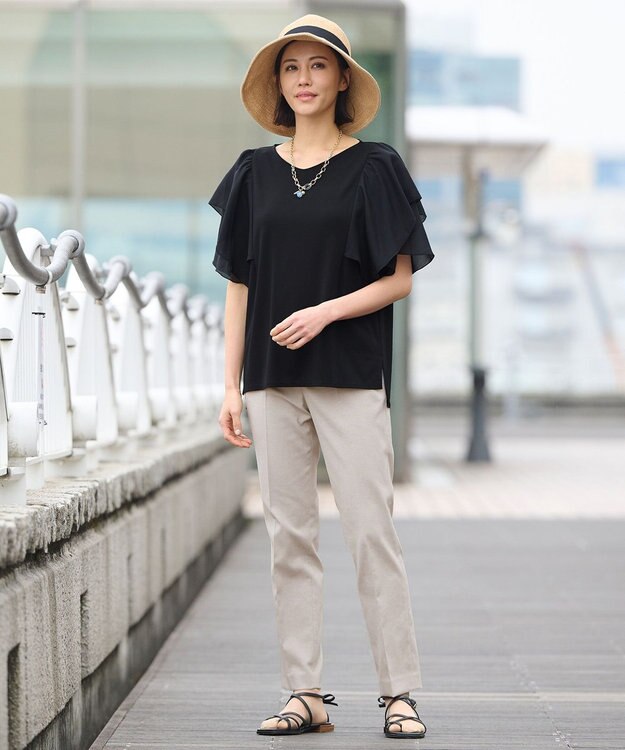 自由区 【XSサイズ~/洗える】ドレーピーポンチラッフルスリーブ カットソー ブラック系