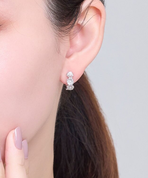 Phoebe 【金属アレルギー対応】マーガレットフラワーフープピアス　シルバー シルバー