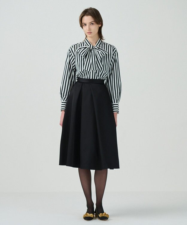 GRACE CONTINENTAL ボリュームサテンタックスカート ブラック