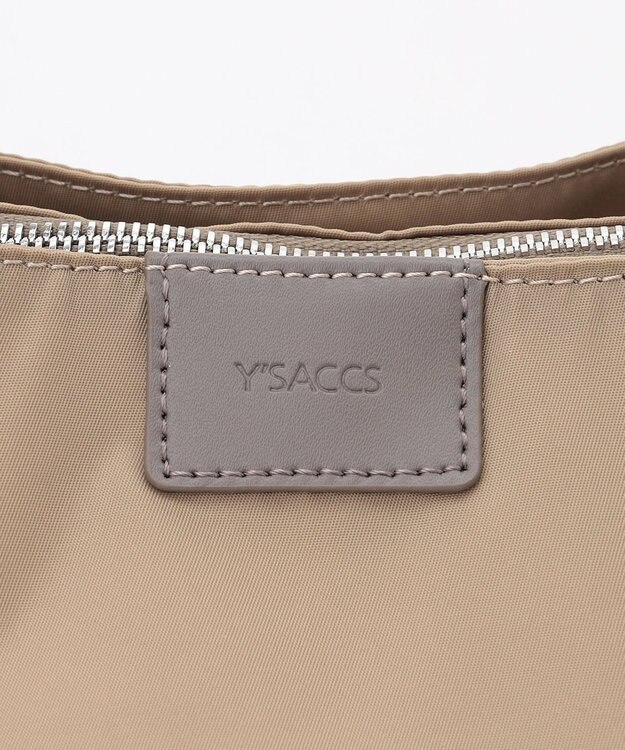 Y'SACCS スクエアすっきりトート Mサイズ ベージュ