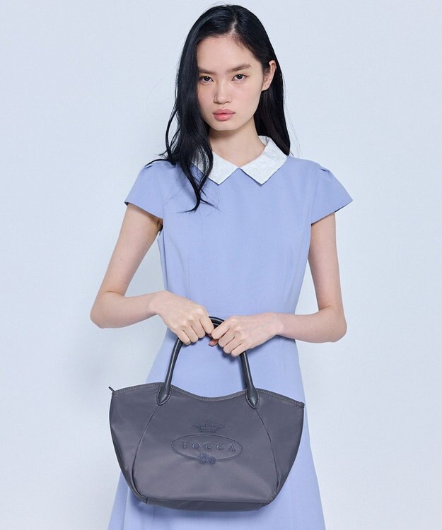 TOCCA TOUCH OF CRESTA NYLON TOTE ナイロントートバッグ【星風まどかさん着用】 ライトグレー系