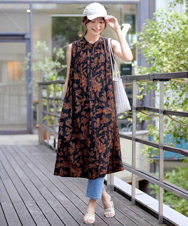 Tiaclasse 【洗える】麻レーヨンボタニカルシャツワンピース ブラウン