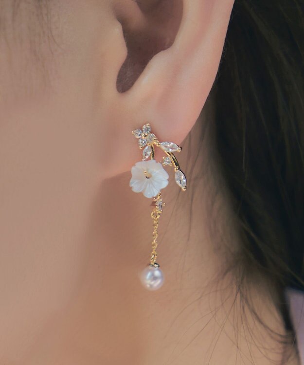 Tiaclasse 【金属アレルギー対応】 シアーフラワードロップピアス ゴールド