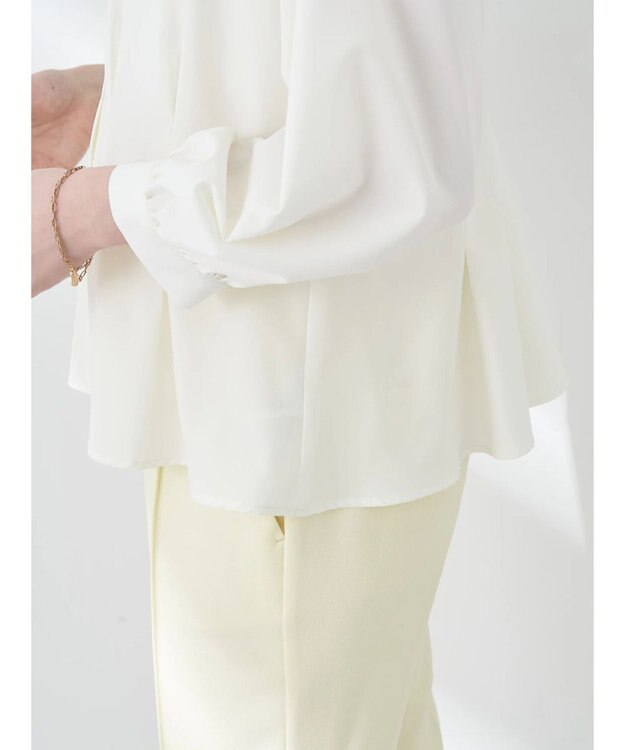 earth music&ecology ペプラムブラウス Ivory