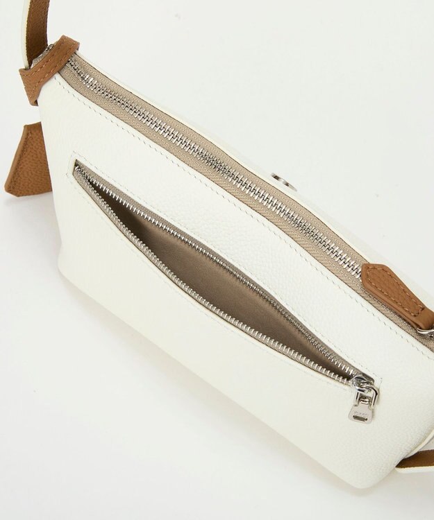 TOPKAPI 【Breath TOPKAPI】DUAL デュアル シュリンクレザー バイカラー ミニ ショルダーバッグ チャーム付き ホワイト