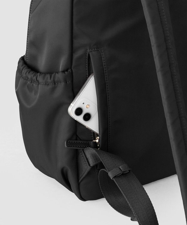 TOCCA 【WEB＆一部店舗限定】【A4サイズ対応・環境に優しい素材】COLLINA BACKPACK 13ポケット バックパック ブラック系