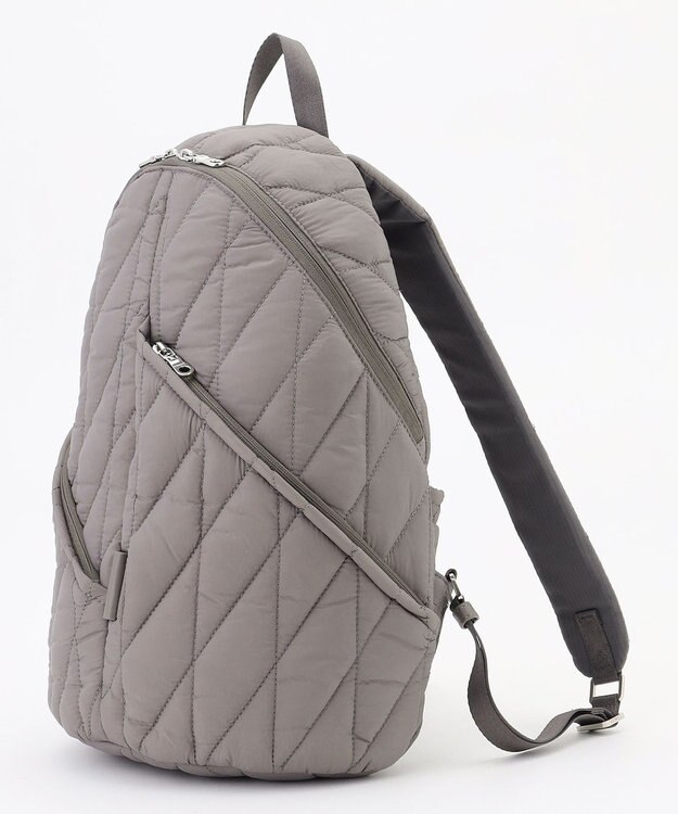 Y'SACCS バイアスキルトリュック グレージュ