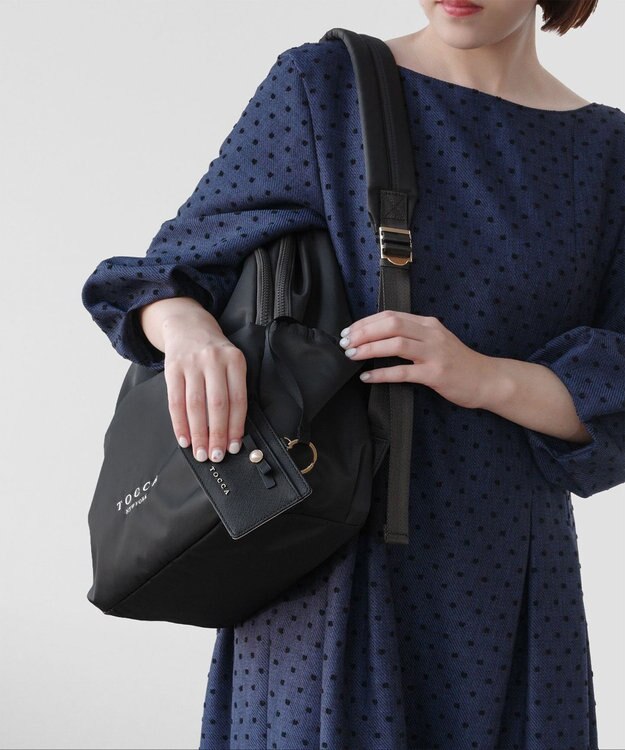TOCCA 【WEB＆一部店舗限定】【A4サイズ対応・環境に優しい素材】COLLINA BACKPACK 13ポケット バックパック ブラック系